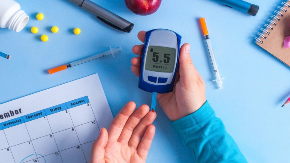 Як людям із діабетом безоплатно отримати тест-смужки для вимірювання рівня цукру