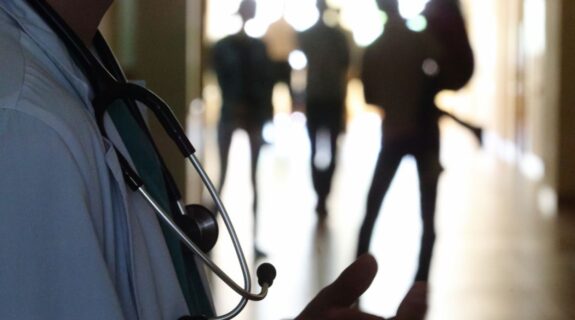 Надання медичних послуг під час воєнного стану: на що слід звертати увагу на рівні громад